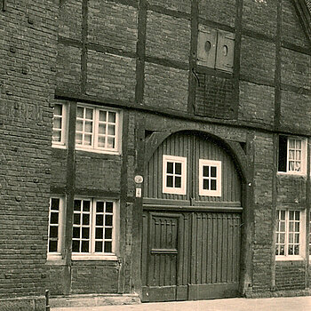 Aufnahme um 1920 sanierung-01